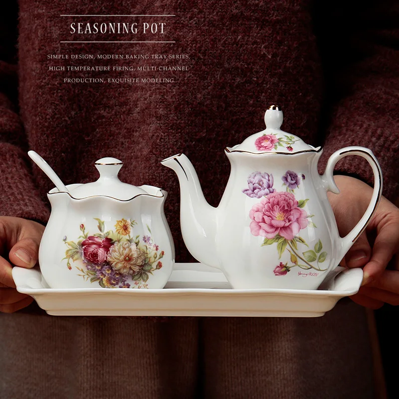 Herb Keeper Bottle - Spice Jar with Lid and Spoon